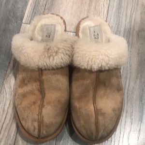 UGG Scuffette II Water-Resistant Slippers Size 9 (runs small)